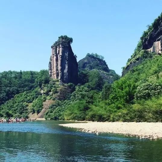 叢山茶境，一片天一座山忘了山外忘卻自己