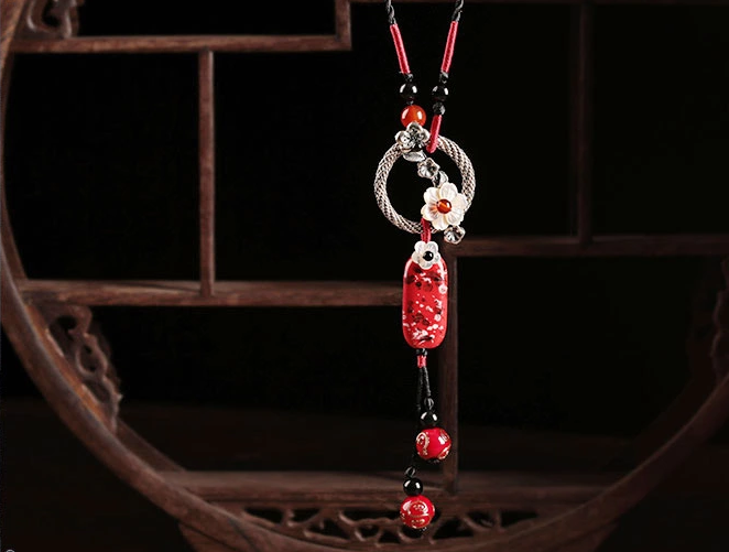 家佳樂文學(xué)陶瓷配飾復(fù)古毛衣鏈項(xiàng)鏈?zhǔn)罪? src="/wenxue/d/file/bigpic/190404/04/13-1F926232543.png" style="height: 520px; width: 750px;" / data-MQip="rKNQRq"><br / data-Qd6m="ba9Mkq">
	<img alt=