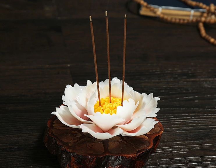 手工陶瓷蓮華香爐圖片