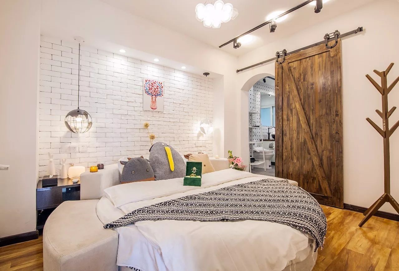 上?！TARH影居，和明星入住同一個家