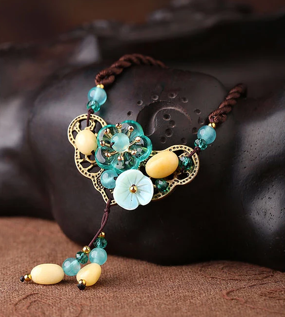 清澈的笑容復(fù)古項(xiàng)鏈?zhǔn)罪? src="/wenxue/d/file/bigpic/190404/04/13-1F92Q03Z9.png" style="height: 701px; width: 750px;" / data-joH8="V9GPTW"><br / data-dy9i="zelN49">
	<img alt=