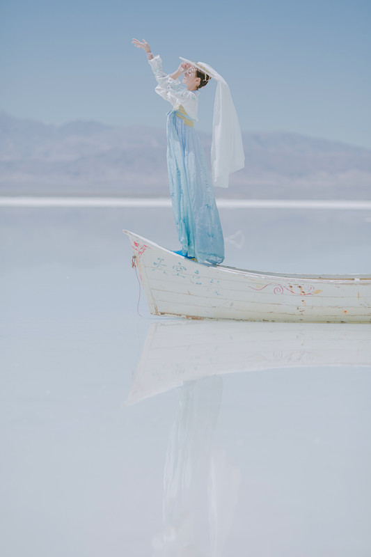 清新靚麗的淡藍(lán)色長裙古裝女子攝影