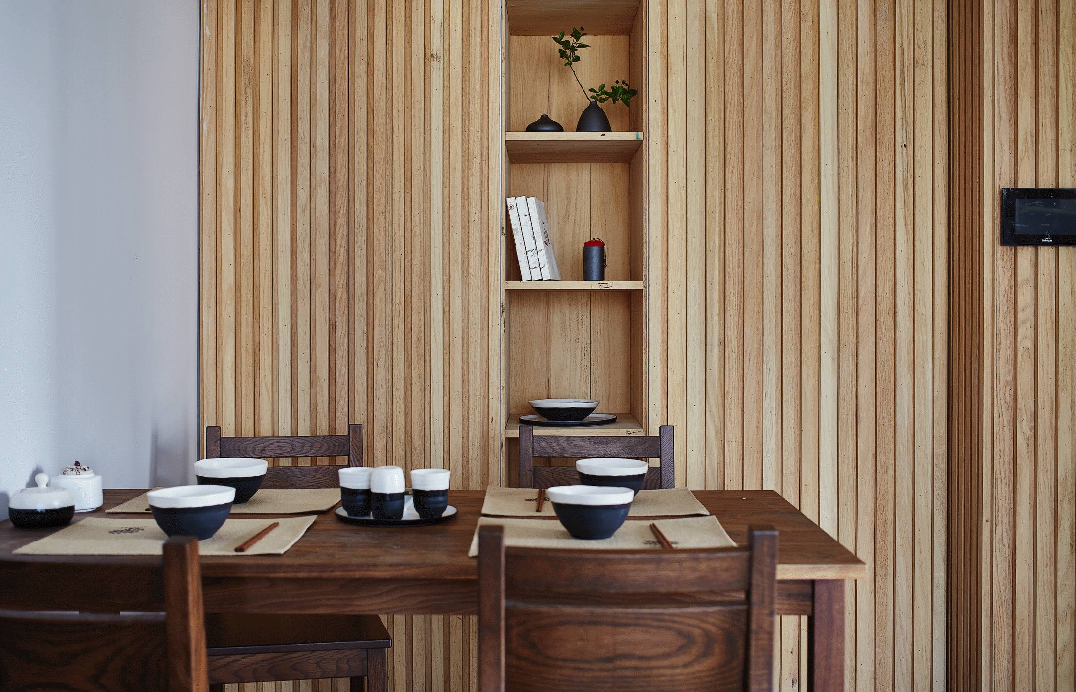 原木清風(fēng)，家理應(yīng)如此