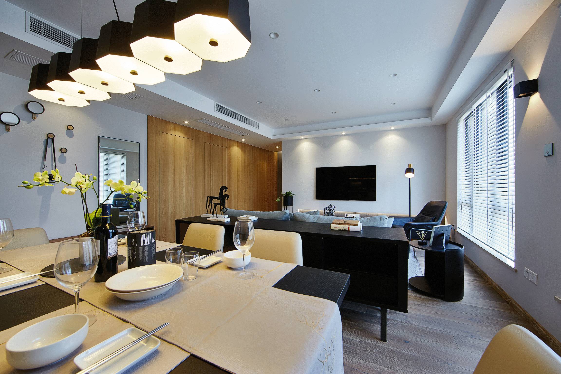 原木清風(fēng)，家理應(yīng)如此