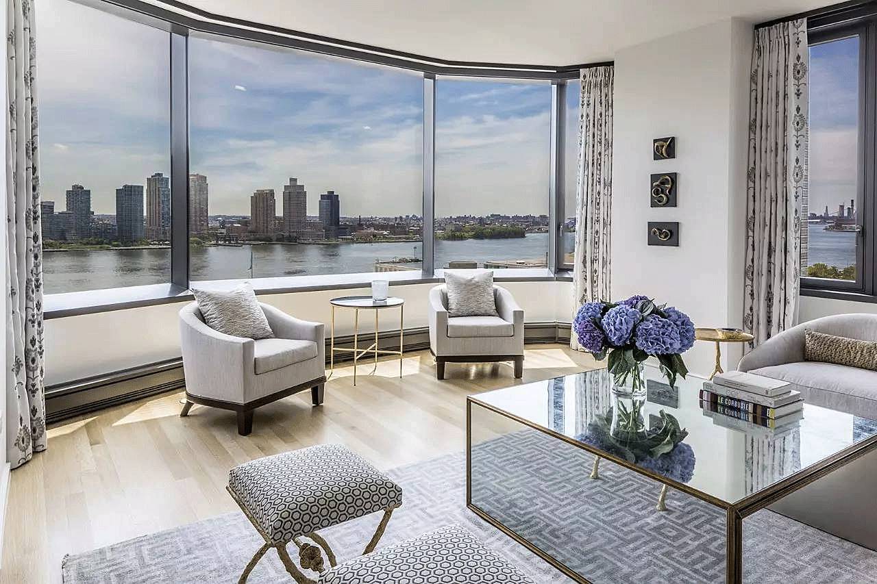 越白越簡，越極致