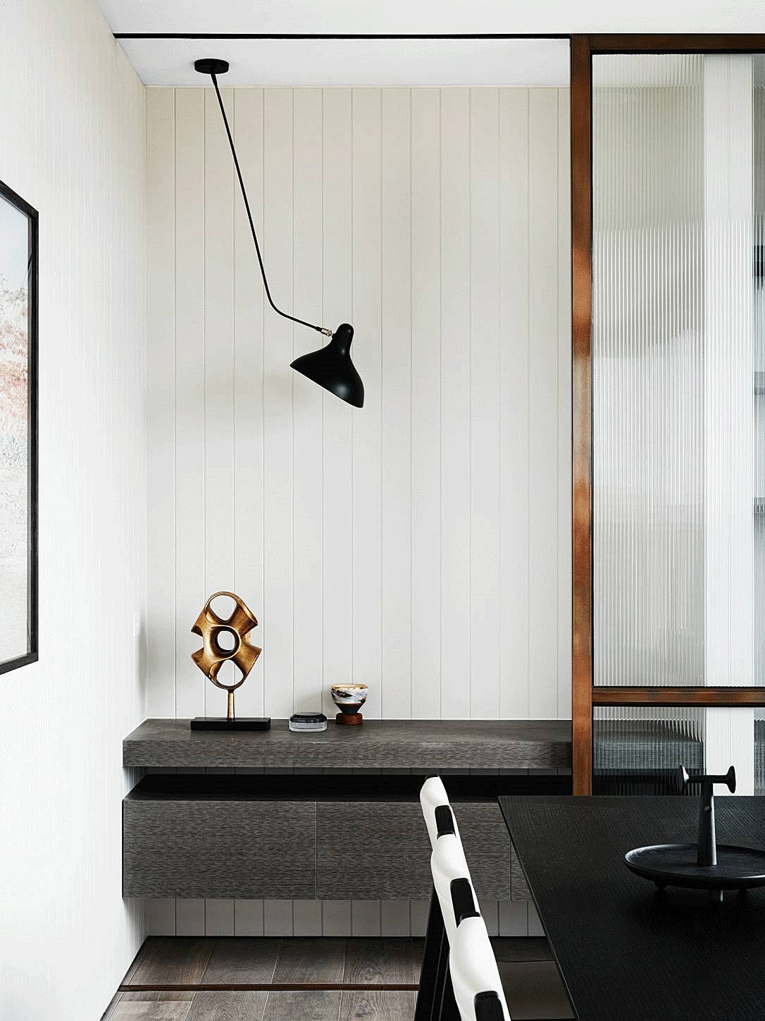 越白越簡，越極致