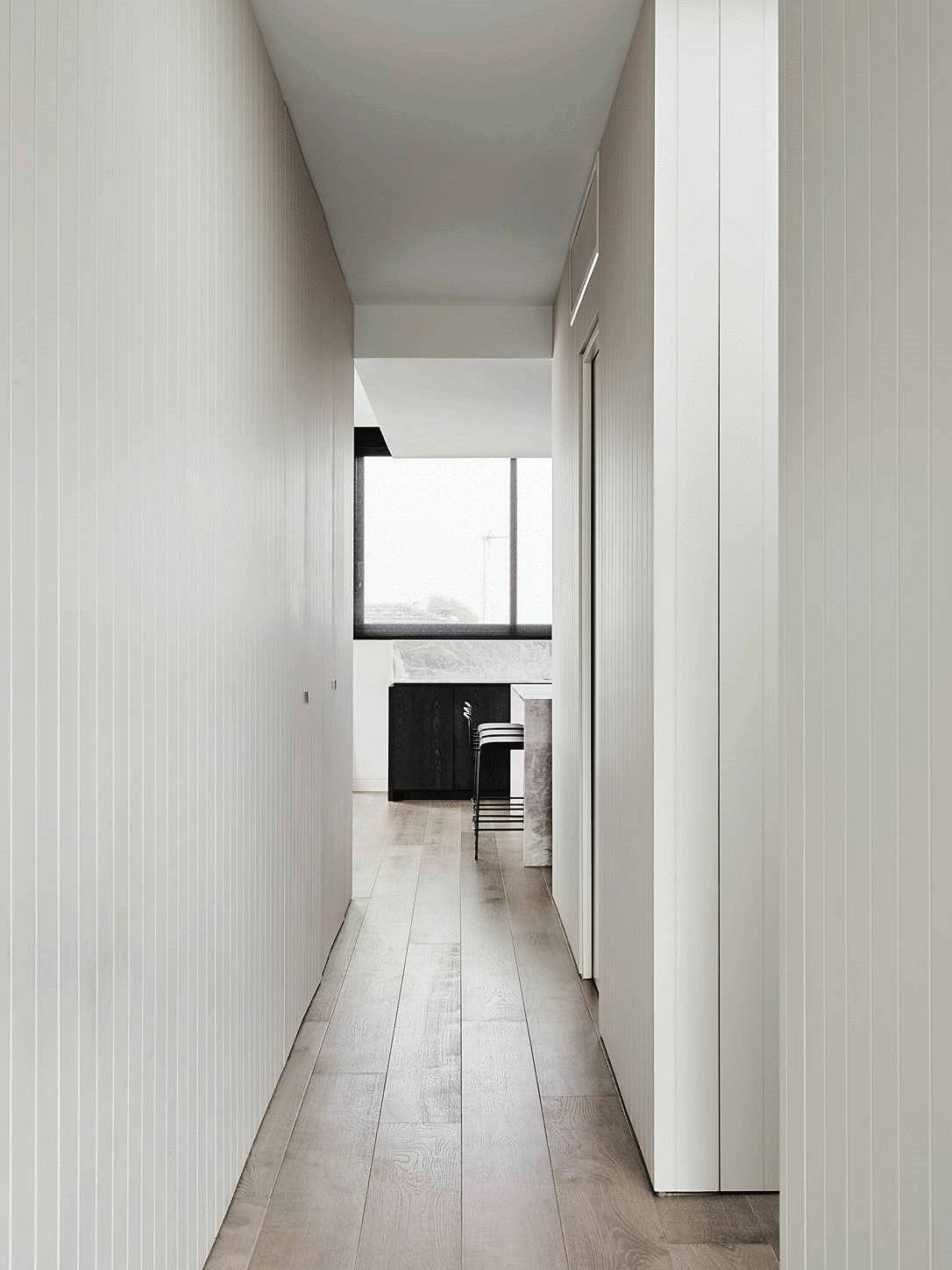 越白越簡，越極致