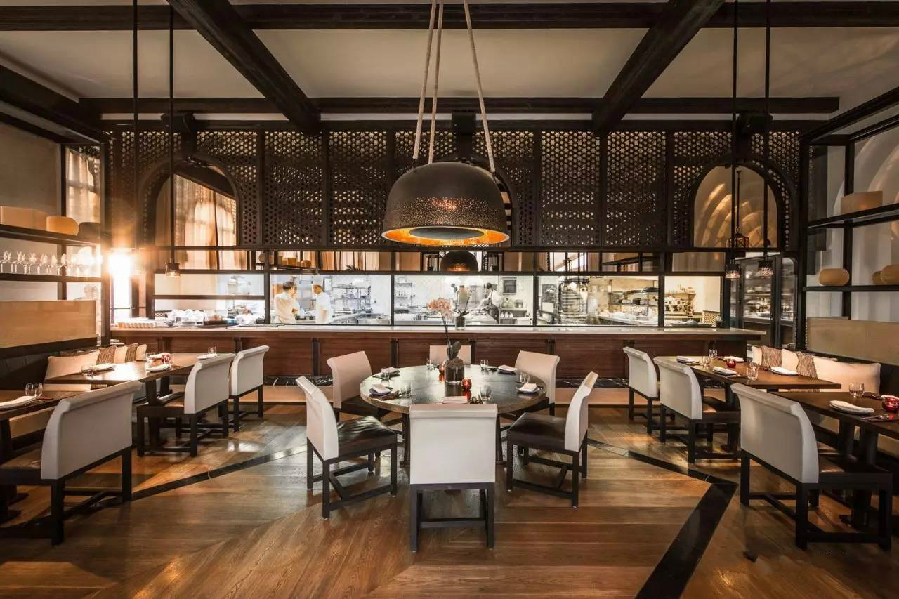 藝術(shù)與空間的完美結(jié)合，奢華新中式酒店設(shè)計(jì)