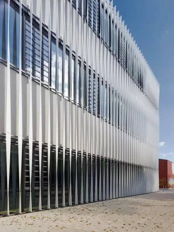 木格柵建筑，次序中的美