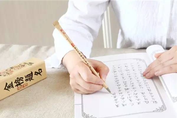 賣萌的故宮 家佳樂文學(xué)原創(chuàng)文化產(chǎn)品的10個億