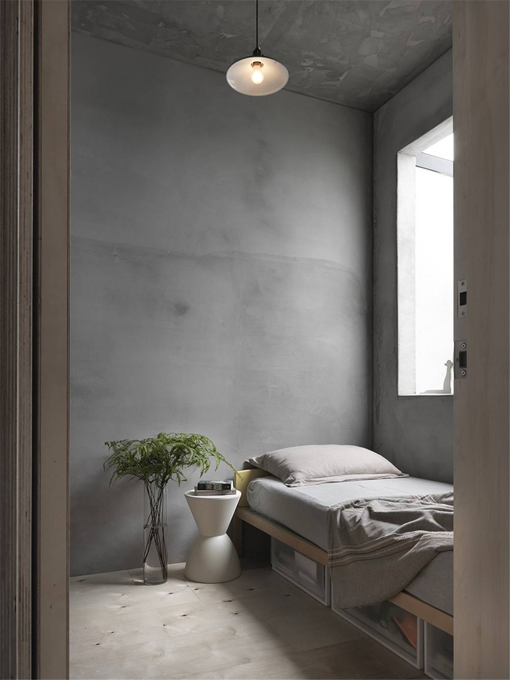 水泥毛坯房遇到中式禪意，最原生態(tài)的高級(jí)灰典