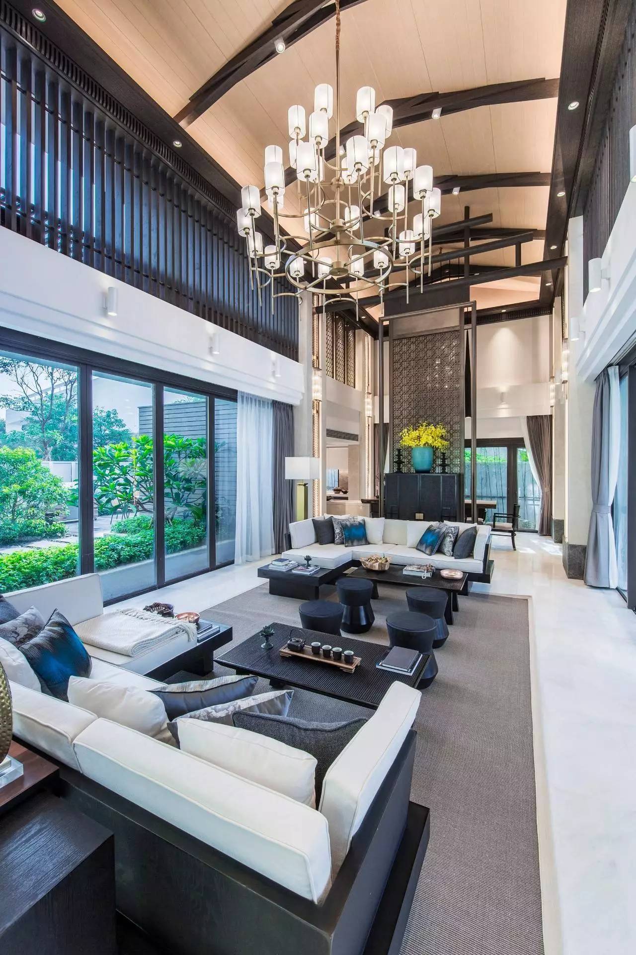 樸質的奢華，自然返璞的當代別墅設計