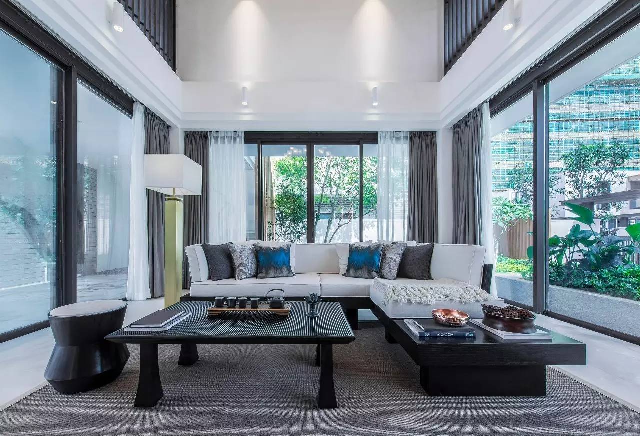 樸質的奢華，自然返璞的當代別墅設計