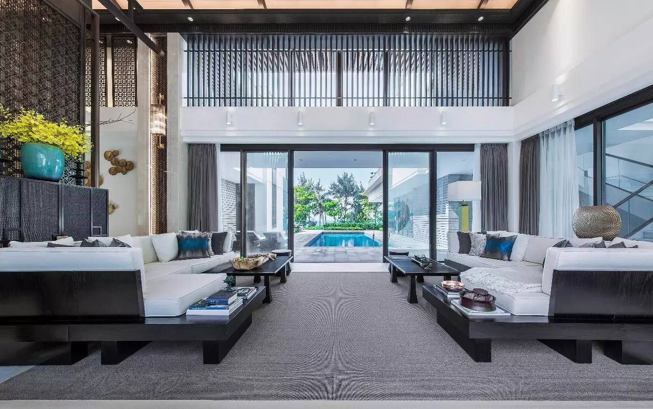 樸質的奢華，自然返璞的當代別墅設計