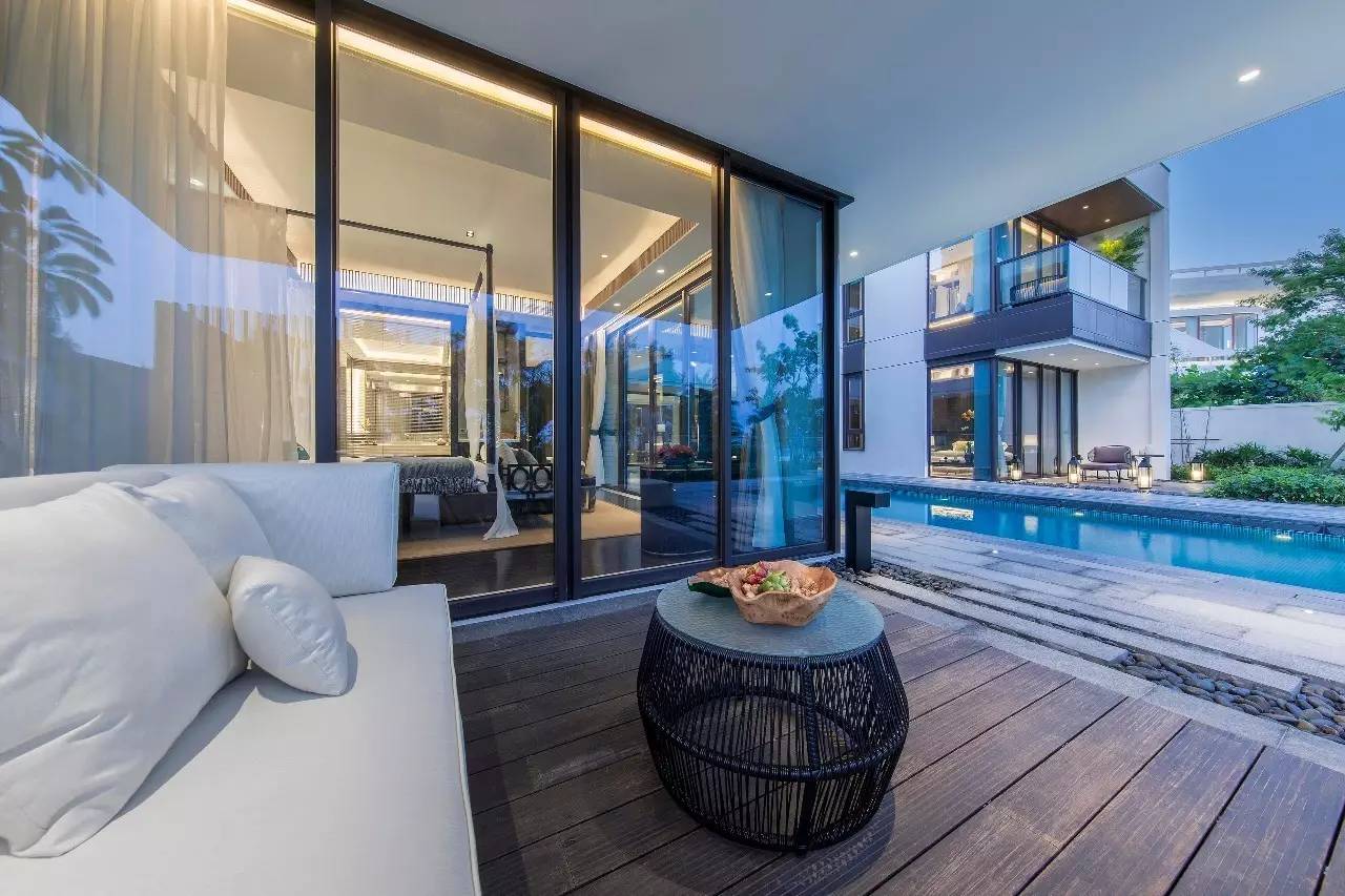 樸質(zhì)的奢華，自然返璞的當(dāng)代別墅設(shè)計(jì)