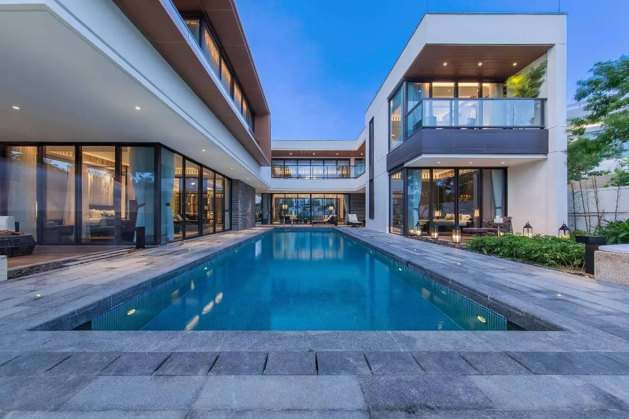 樸質(zhì)的奢華，自然返璞的當(dāng)代別墅設(shè)計(jì)