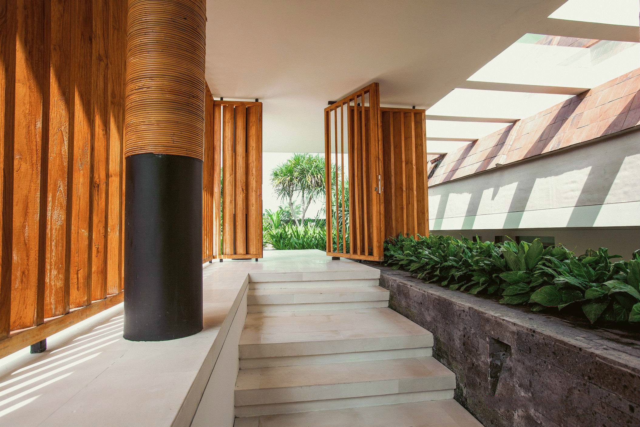 印度臨海別墅設計 新中式建筑中的木與石