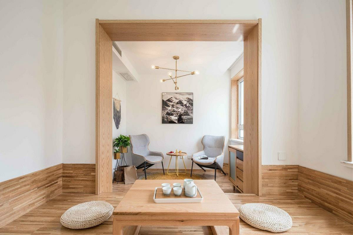 原木風(fēng)情的青島民宿，聽大海的聲音