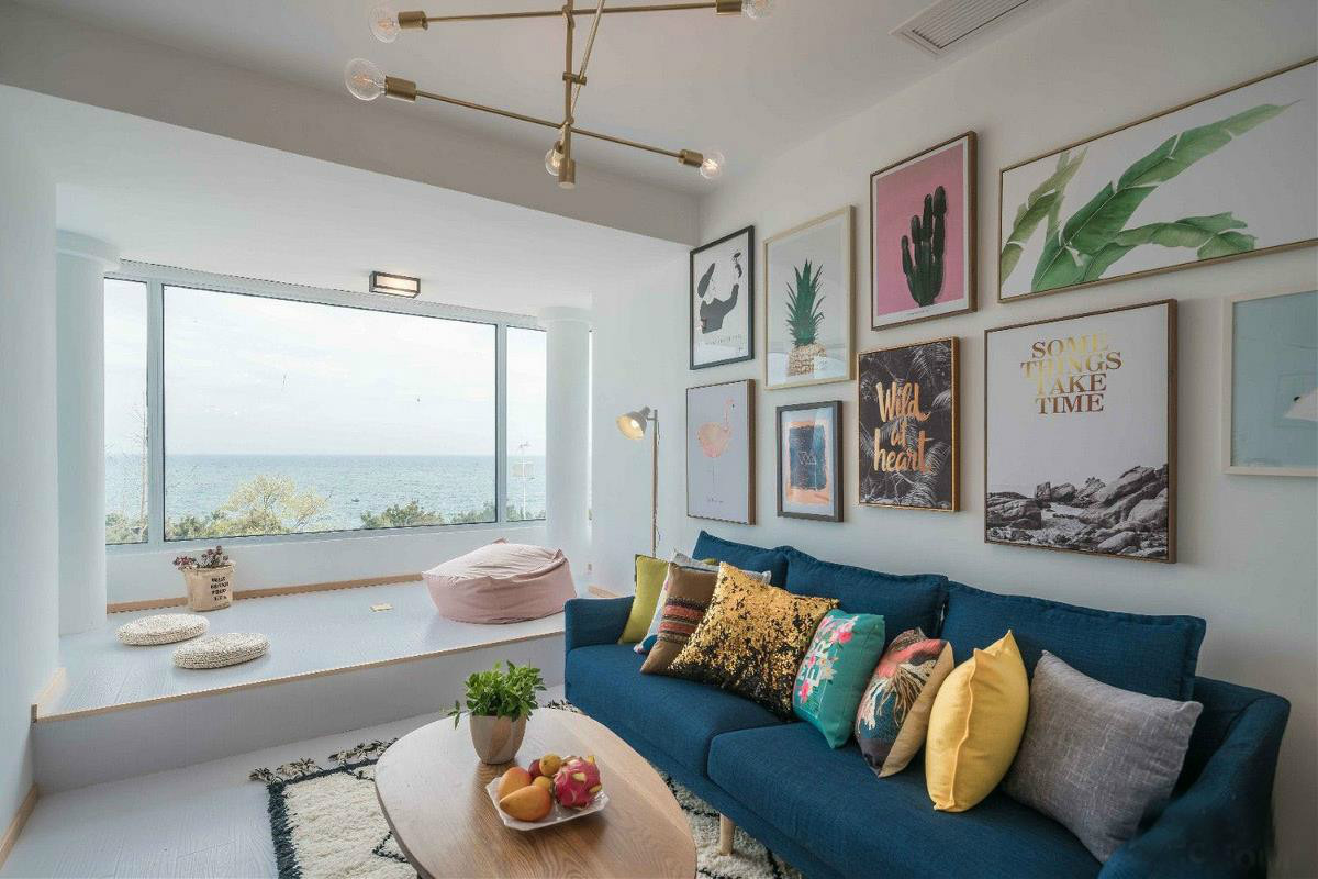 原木風(fēng)情的青島民宿，聽大海的聲音