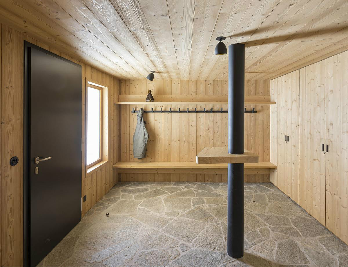 當(dāng)原木遇上雪花別有情調(diào)，雪中木屋設(shè)計(jì)