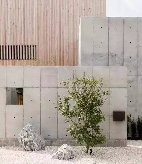 水泥墻樸素寂靜的美，庭院設(shè)計