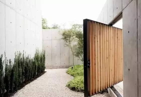 水泥墻樸素寂靜的美，庭院設(shè)計(jì)