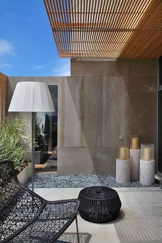 水泥墻樸素寂靜的美，庭院設(shè)計(jì)