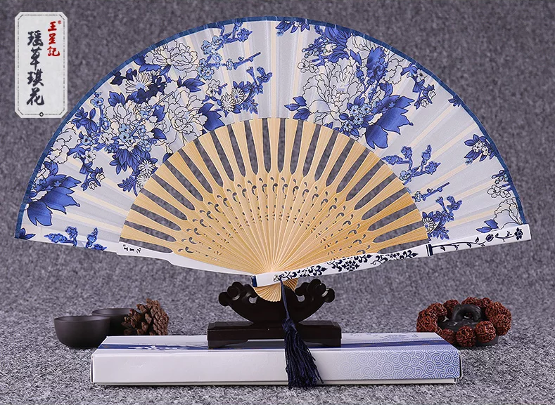 家佳樂文學(xué)青花瓷古典真絲折扇