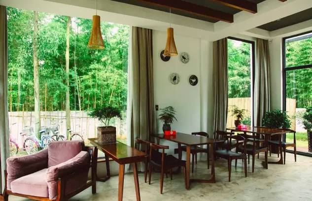 柒竹民宿，竹海里的蔚藍(lán)水