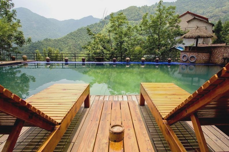 安吉老樹林，600米海拔上的火山泉水池