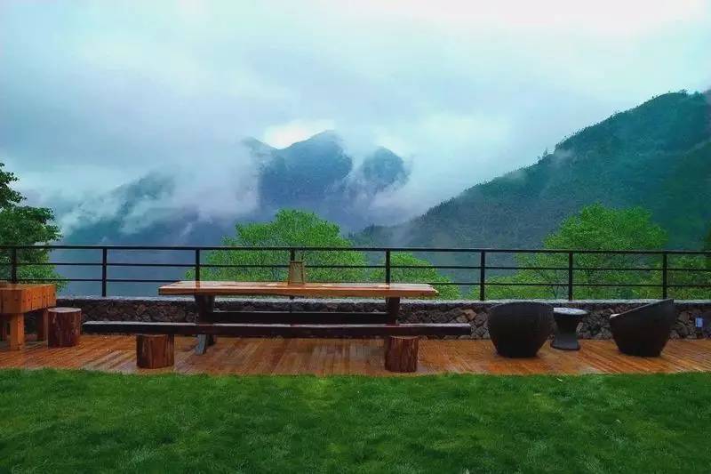 安吉老樹林，600米海拔上的火山泉水池