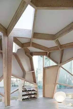 中式裝修設(shè)計，瘋狂的木頭