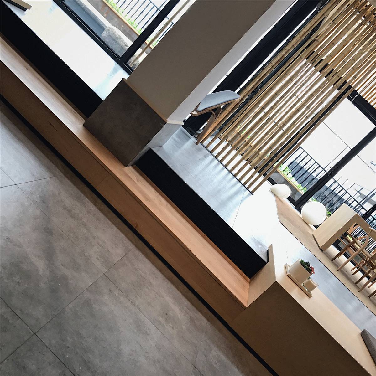 隱于繁華都市間，云初空間新中式裝修設(shè)計(jì)