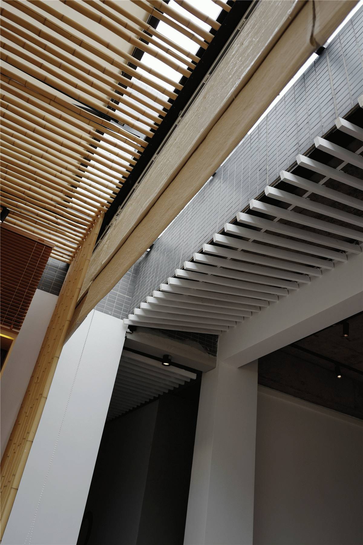 隱于繁華都市間，云初空間新中式裝修設(shè)計(jì)