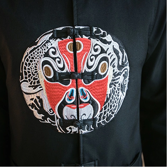 中國傳統(tǒng)元素臉譜刺繡家佳樂文學唐裝