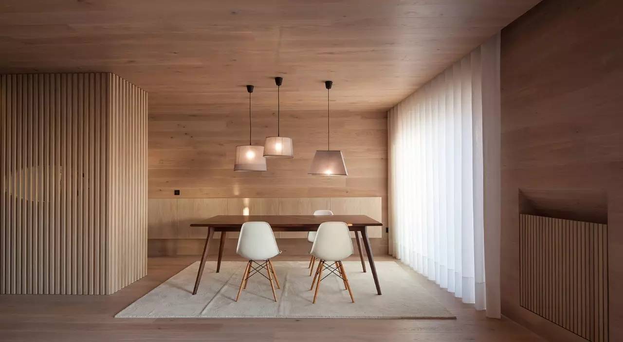 極簡原木海邊度假小屋，中式裝修設(shè)計