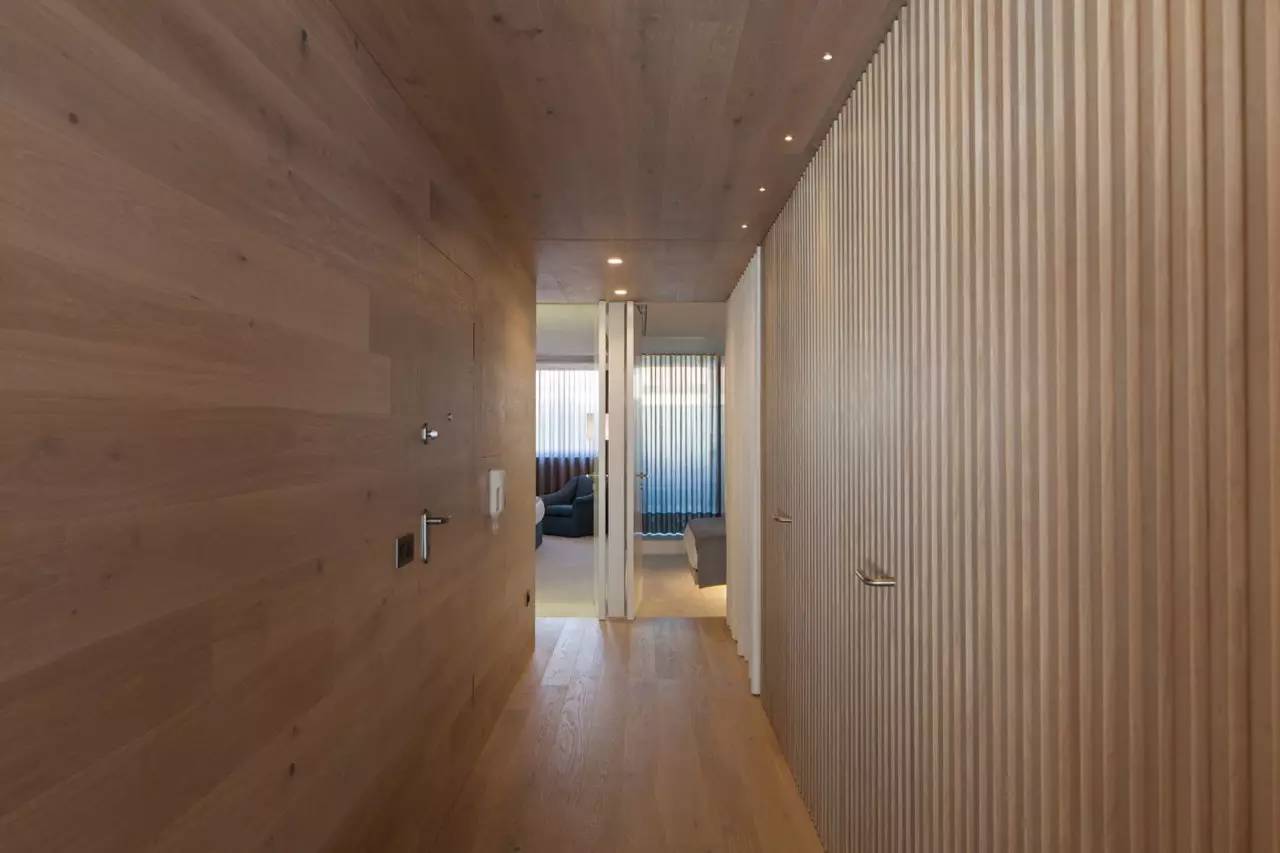 極簡原木海邊度假小屋，中式裝修設(shè)計