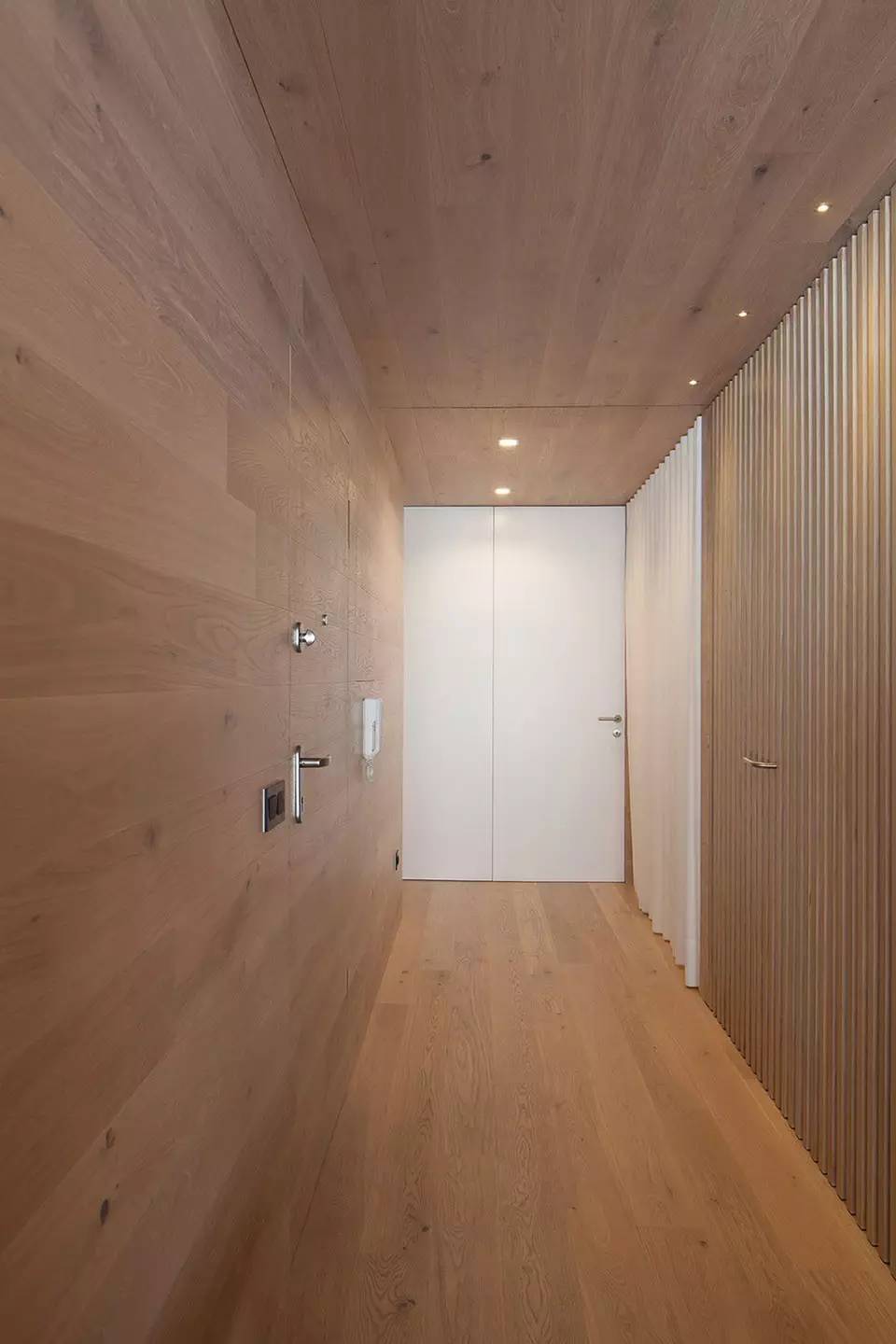 極簡原木海邊度假小屋，中式裝修設(shè)計