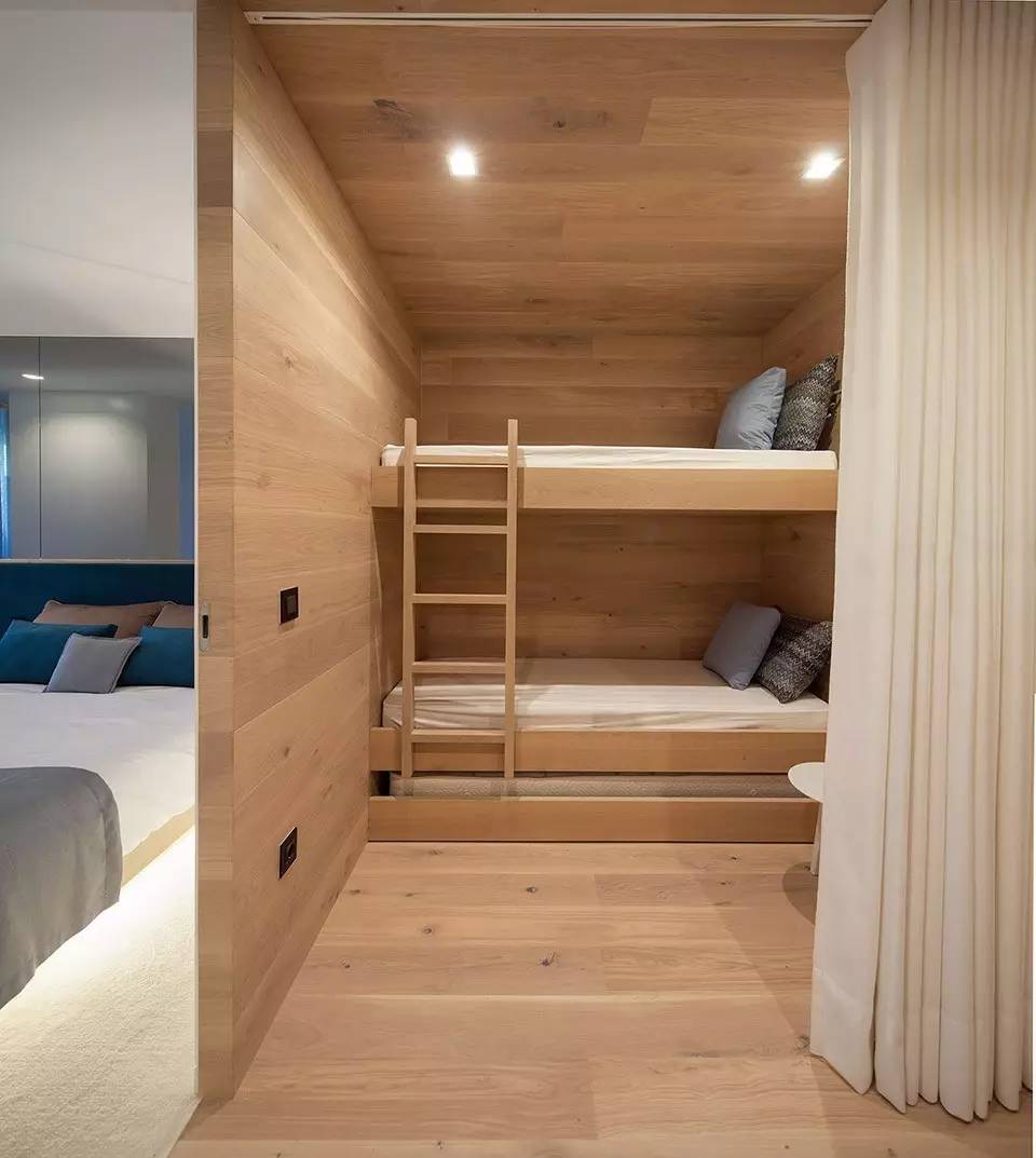 極簡原木海邊度假小屋，中式裝修設(shè)計