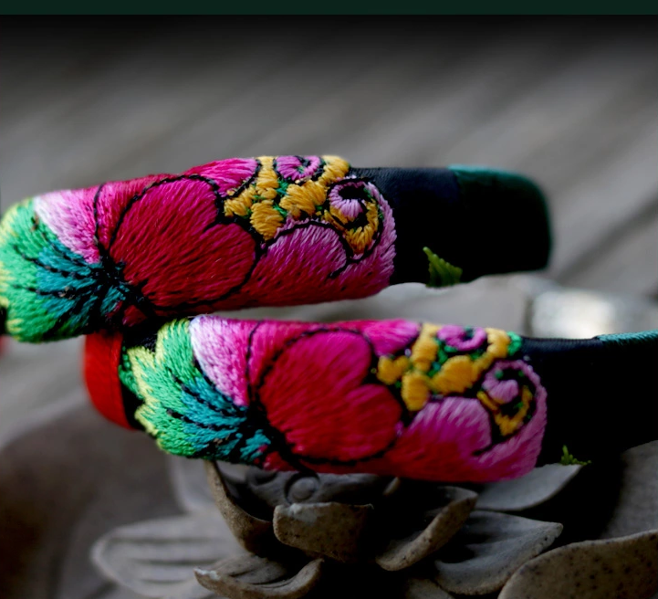 家佳樂(lè)文學(xué)云南苗銀繡花手鐲