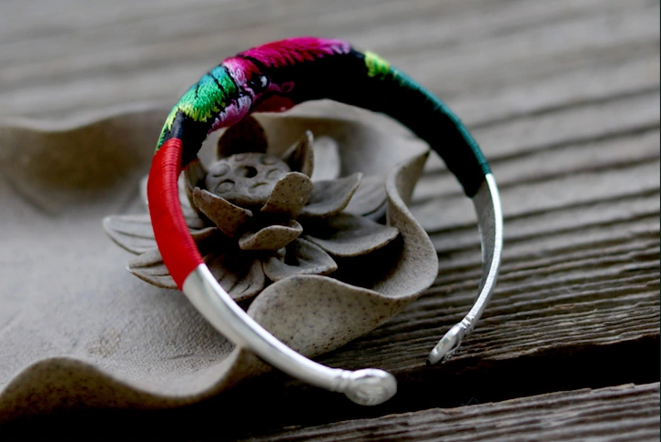 家佳樂(lè)文學(xué)云南苗銀繡花手鐲