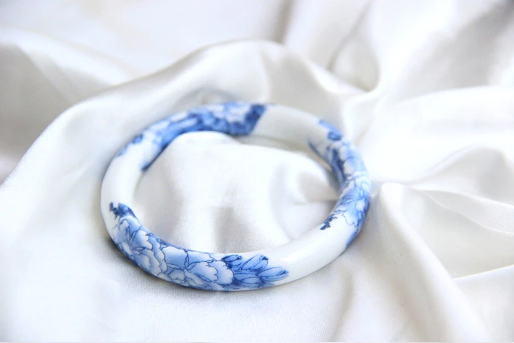 清新脫俗的家佳樂文學(xué)青花瓷陶瓷手鐲