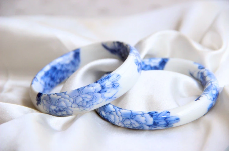 清新脫俗的家佳樂文學(xué)青花瓷陶瓷手鐲