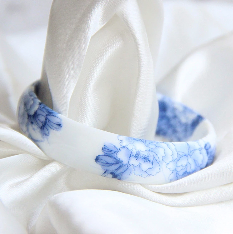 清新脫俗的家佳樂文學(xué)青花瓷陶瓷手鐲