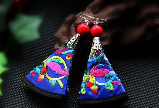 家佳樂文學手工繡花耳飾飾品