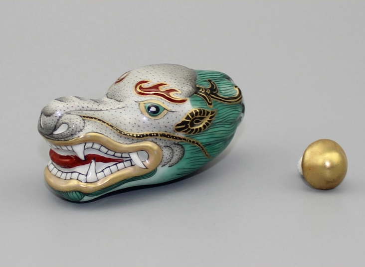 手繪粉彩描金龍?zhí)沾杀菬焿? src="/wenxue/d/file/bigpic/190404/04/13-1FP2141920.jpg" / data-SYX8="mZqXrO"><br / data-LLCs="EaPIsl">
	<img alt=