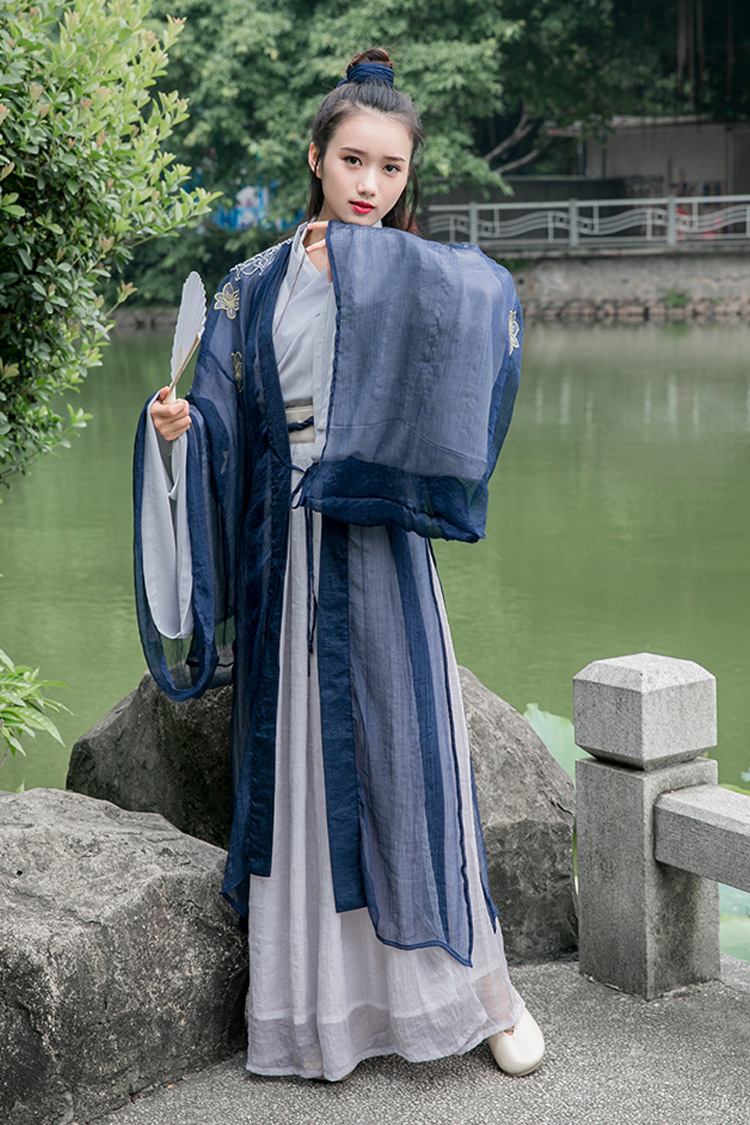 家佳樂文學大袖衫漢元素漢服古裝美女圖片