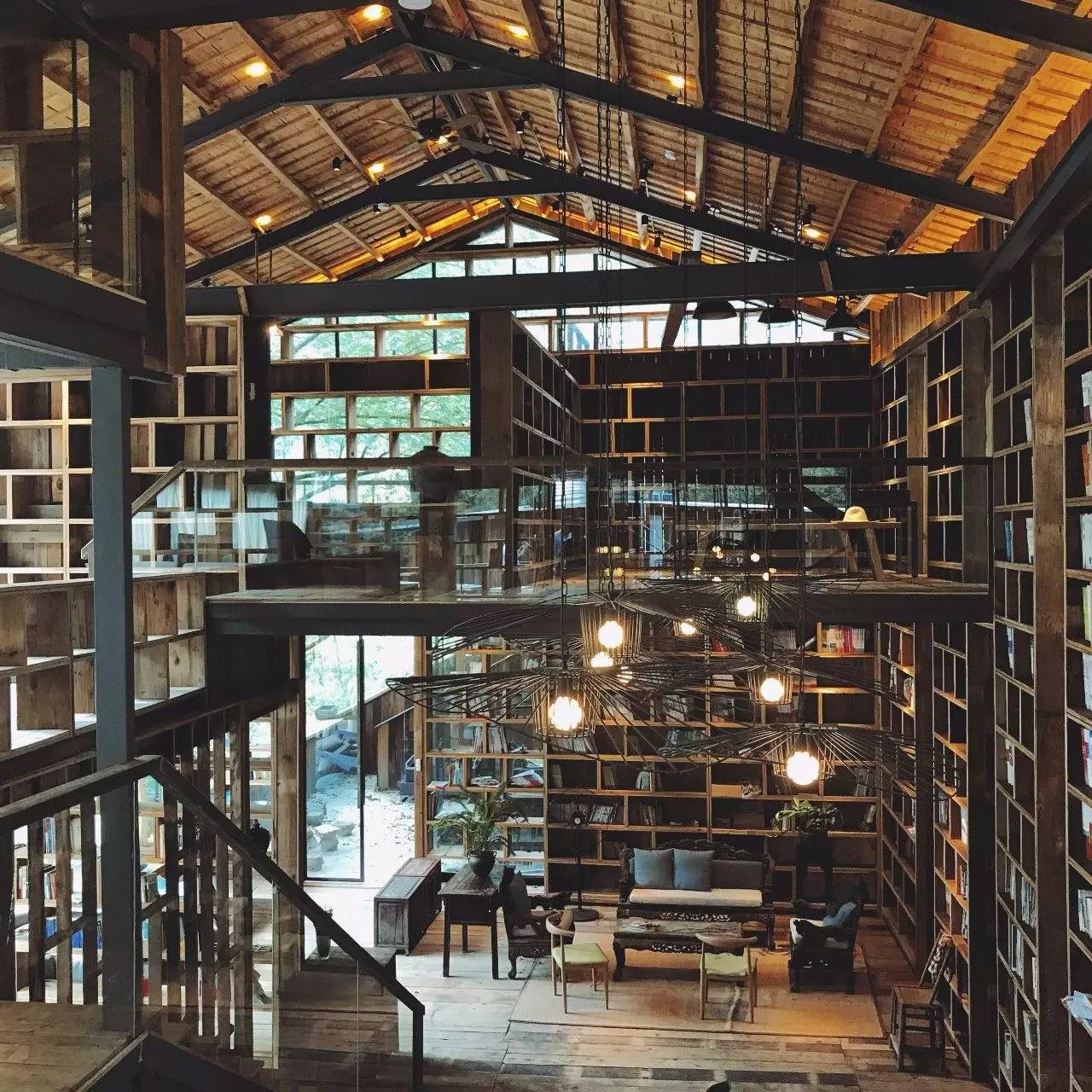 尋·尋客棧，一家超大藏書(shū)閣民宿設(shè)計(jì)