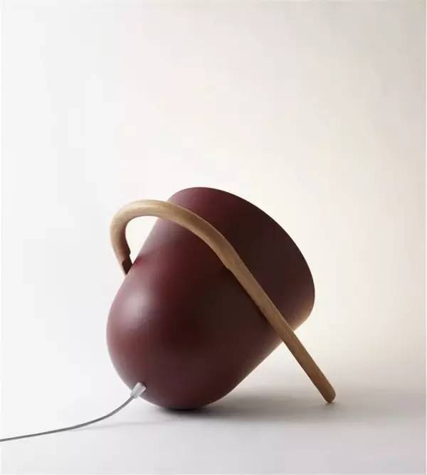 極簡(jiǎn)巧妙的燈具設(shè)計(jì)