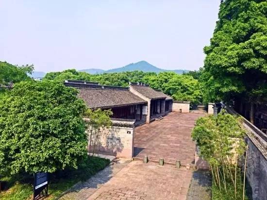 慈舍，悲喜隱去慈從舍生